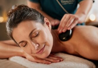 Massage aux pierres chaudes